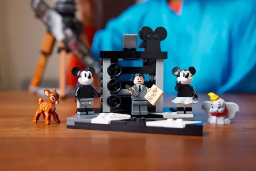 LEGO LEGO Disney Classic 43230 Walt Disney Tribute Camera - Image 3