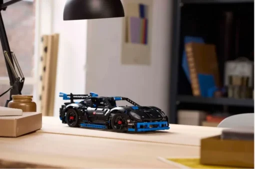 LEGO Porsche GT4 e-Performance Race Car - Image 3