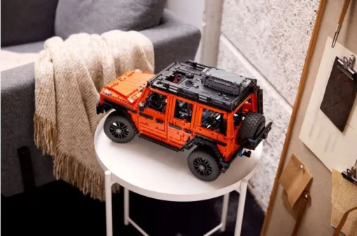 LEGO Mercedes-Benz G 500 - Image 2