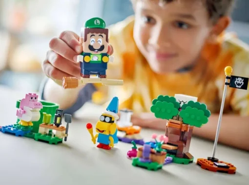 LEGO Super Mario Adventures with Interactive LEGO Luigi - Image 4