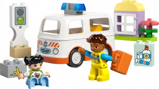 LEGO DUPLO 10447 Ambulance & Driver - Image 2