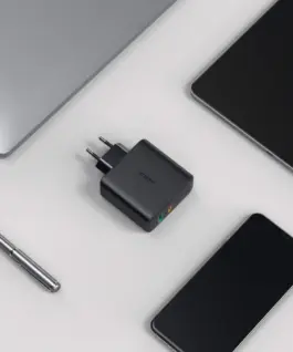 Alternative view of AUKEY PA-D3 мрежово зарядно 2xUSB Power Delivery (1xUSB+1xUSB C) 5.4A 60W Dynamic Detect