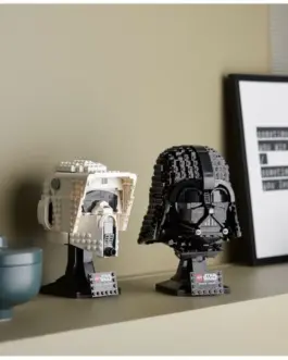 Alternative view of LEGO Darth Vader Helmet 75304