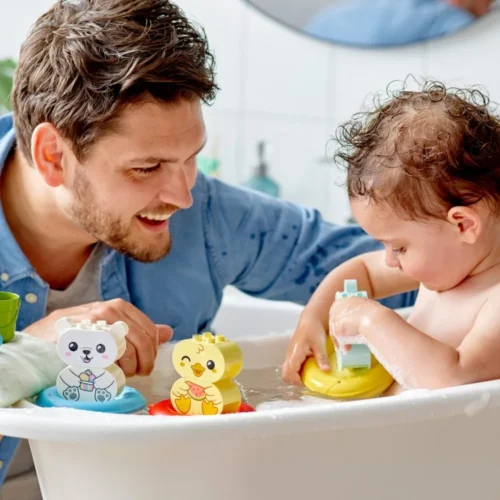 Alternative view of LEGO Bricks DUPLO 10965 Bath Time Fun: Floating Animal Train