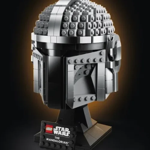 Alternative view of LEGO Lego Star Wars 75328 The Mandalorian Helmet