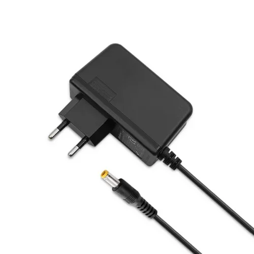 Qoltec Plug in захранващ блок 18W 9V