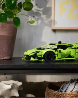 Alternative view of LEGO LEGO Technic 42161 Lamborghini Huracán Tecnica