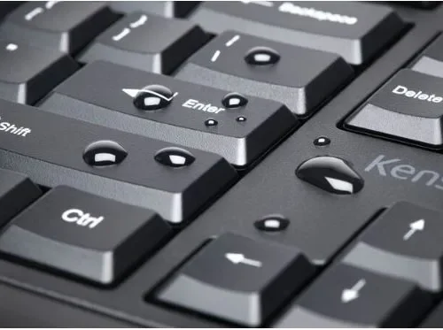 Kensington Pro Fit US International Wireless Mouse + Keyboard Set