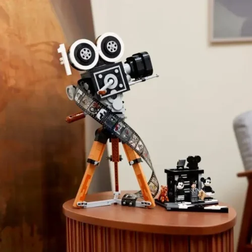 Alternative view of LEGO LEGO Disney Classic 43230 Walt Disney Tribute Camera