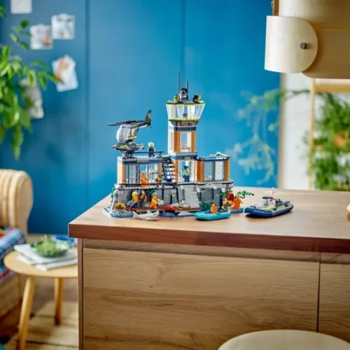Alternative view of LEGO LEGO City 60419 Police Prison Island