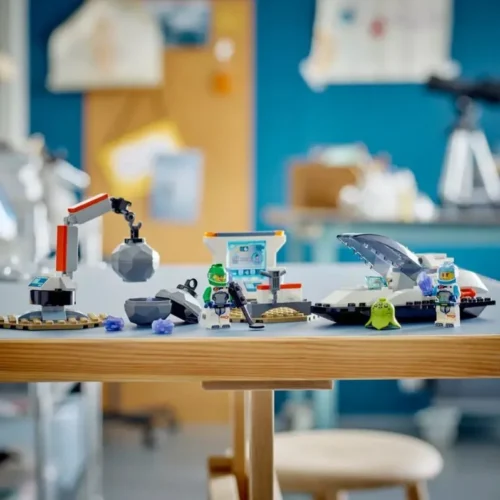 Alternative view of LEGO LEGO City 60429 Spaceship and Asteroid Discovery