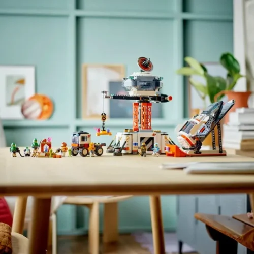 Alternative view of LEGO LEGO City 60434 Space Base and Rocket Launchpad