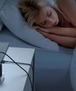 Alternative view of AUKEY AUKEY PA-B6T черен Omni a II GaN мрежово зарядно 3xUSB (2xUSB C+ 1xUSB A) 65W QC PD