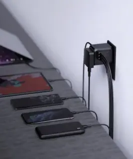 Alternative view of AUKEY Universal travel зарядно PA-TA04 30W PD EU/US/UK/AUS