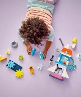 Alternative view of LEGO LEGO DUPLO 10422 3in1 Space Shuttle Adventure