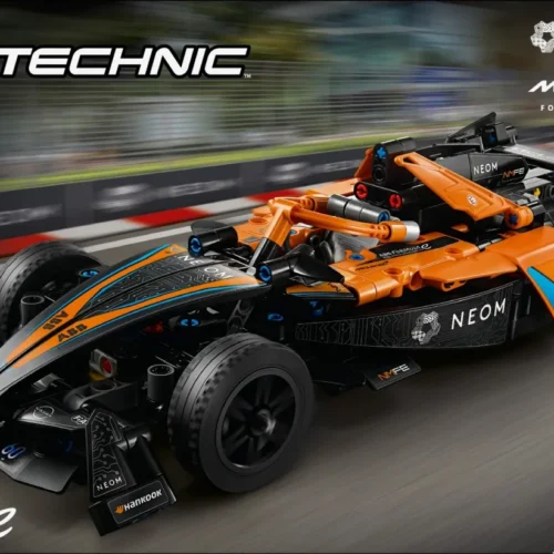 Alternative view of LEGO LEGO NEOM McLaren Formula E Race Car