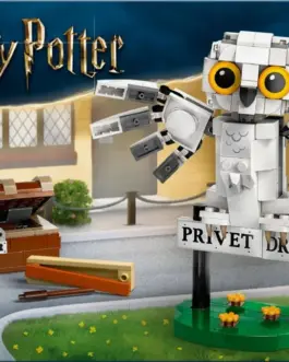 Alternative view of LEGO LEGO Harry Potter 76425 Hedwig at 4 Privet Drive