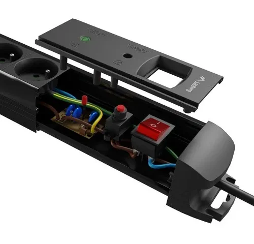 Alternative view of Lanberg Power strip 1.5m 5x230 SC SP1-05F-0150-B
