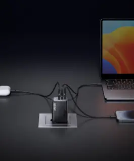 Alternative view of Anker зарядно 737 GaNPrime 100W USB-C x 2 USB-A x 1