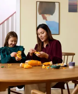 Alternative view of LEGO Blocks Disney Classic 43247 The Lion King Young Simba