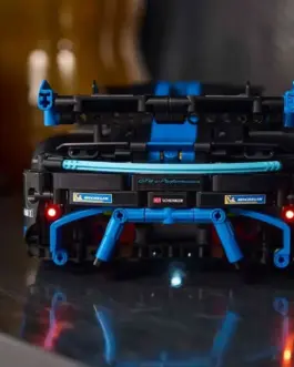 Alternative view of LEGO Porsche GT4 e-Performance Race Car