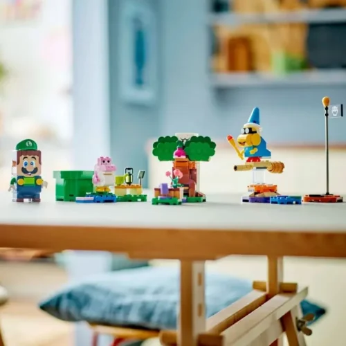 Alternative view of LEGO Super Mario Adventures with Interactive LEGO Luigi