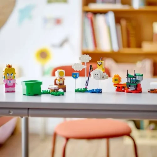 Alternative view of LEGO Super Mario Adventures with Interactive LEGO Peach