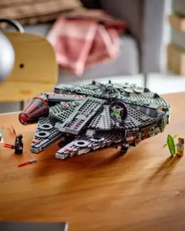 Alternative view of LEGO Star Wars The Dark Falcon