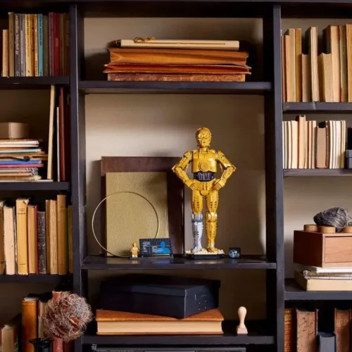 Alternative view of LEGO Star Wars C-3PO