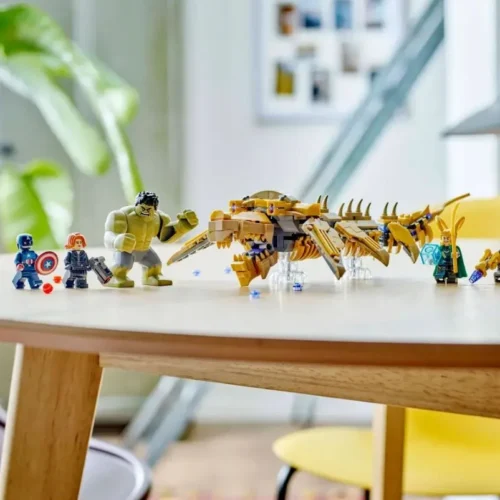 Alternative view of LEGO Marvel Super Heroes The Avengers vs. The Leviathan