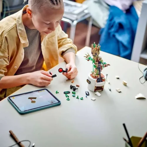 LEGO Marvel Super Heroes Dancing Groot