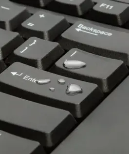 Alternative view of Kensington Keyboard KB100 EQ standard US INT