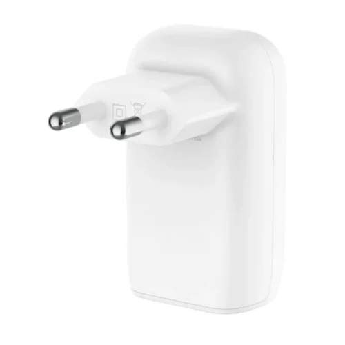 Belkin BOOSTCHARGE зарядно 67W USB-Cx3 PPS бял