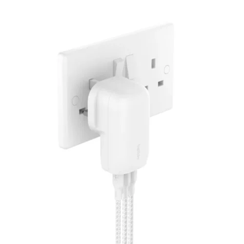 Belkin BOOSTCHARGE зарядно 67W USB-Cx3 PPS бял