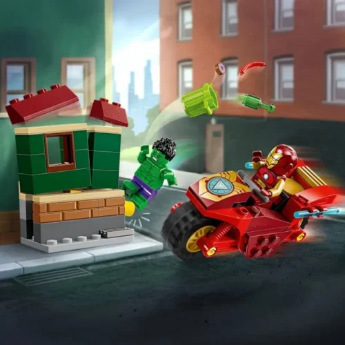 Alternative view of LEGO Marvel Super Heroes Iron Man with Bike and The Hulk