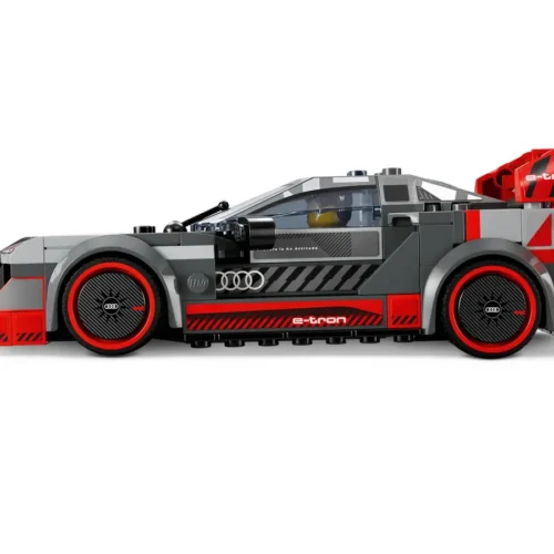 Alternative view of LEGO Speed Champions - Audi S1 e-tron Quattro Race Car - 76921