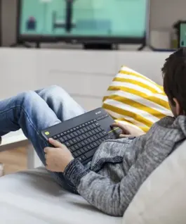 Logitech K400+ Wireless Touch Keyboard черен