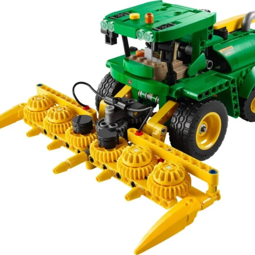 Alternative view of LEGO Technic - John Deere 9700 Forage Harvester - 42168