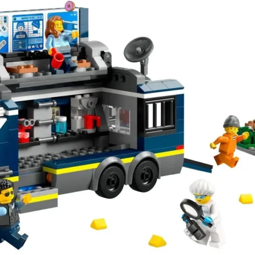 Alternative view of LEGO City - Police Mobile Crime Lab Truck - 60418