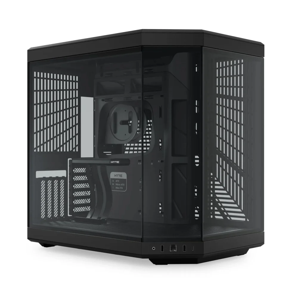 Кутия за компютър HYTE Y70 Tempered Glass Black