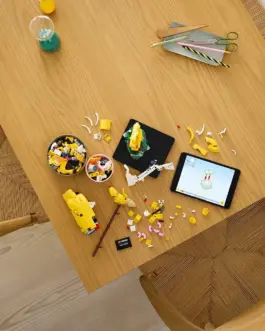 Alternative view of LEGO Fortnite Bone Shali - 77072