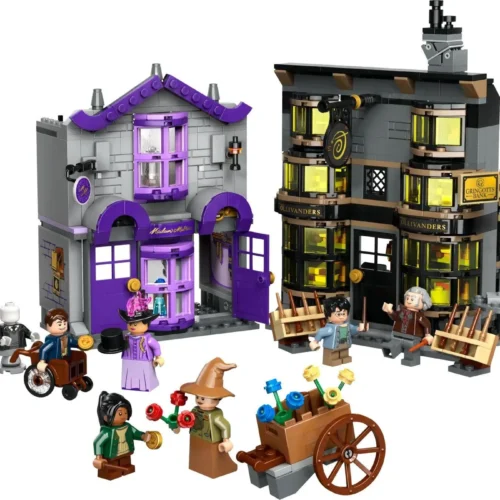 Alternative view of LEGO Harry Potter - Ollivanders аnd Madam Malkin's Robes, 76439