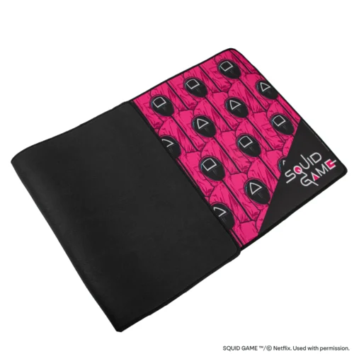 Alternative view of Пад за мишка Netflix Squid Game - Front Man And Guards Desk Mat