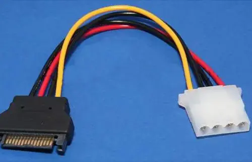 VCom Адаптер Adapter SATA Power M / Molex 4pin - CE359-0.15m
