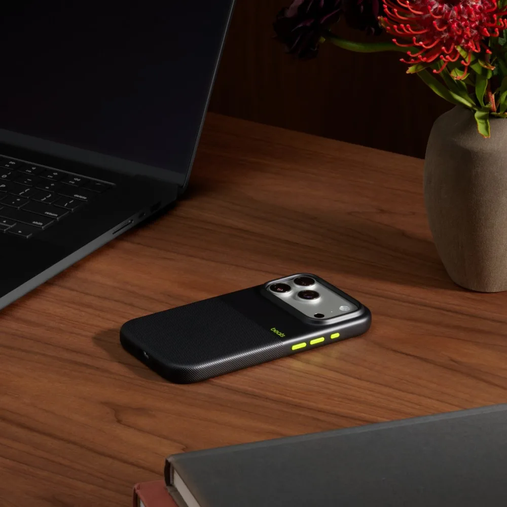 Apple Beats iPhone 17 Pro Rugged Case with MagSafe and Camera Control - Everest черен - Image 2