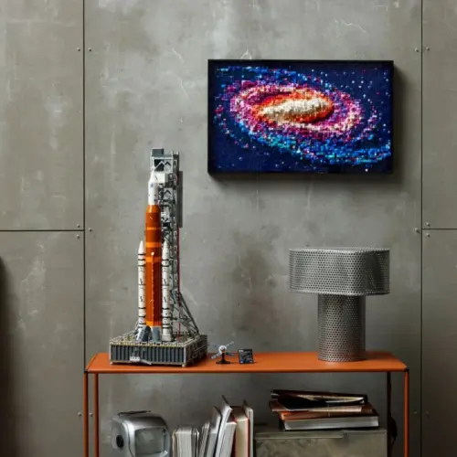 Alternative view of LEGO Bricks Icons 10341 NASA Artemis Space Launch System