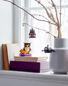 Alternative view of LEGO Bricks 40497 Halloween Owl