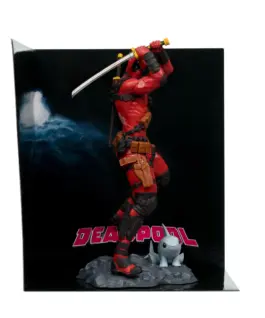 Фигурка Marvel Deadpool 1:10th Scale Collectible with Scene (Deadpool #1) McFarlane