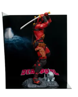 Фигурка Marvel Deadpool 1:10th Scale Collectible with Scene (Deadpool #1) McFarlane