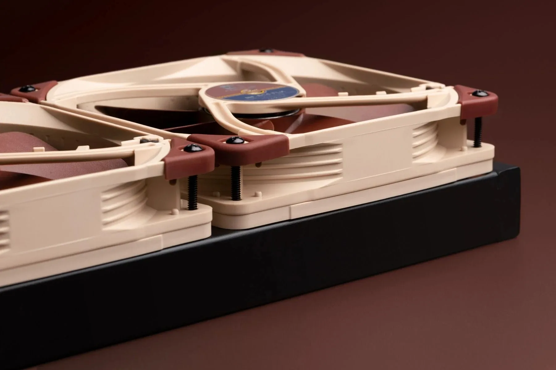 Noctua комплект дистанционери за вентилатор Inlet Side Spacers - 2pcs pack 140x25 mm Fans - NA-IS1-14-Sx2 - Image 144